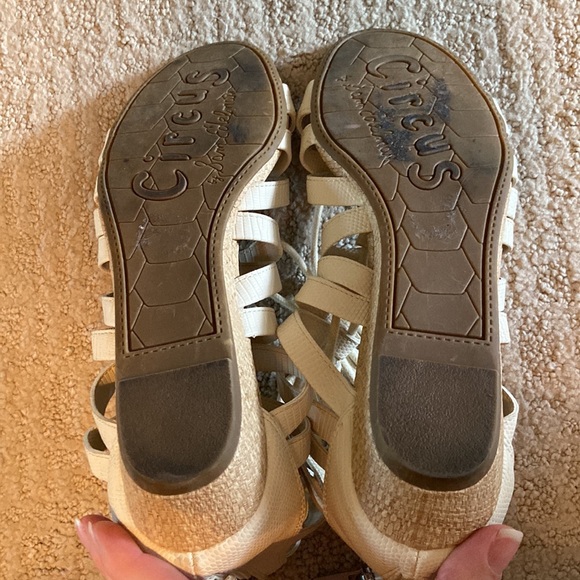 EUC Circus cream colored gladiator faux leather sandal - Picture 6 of 7